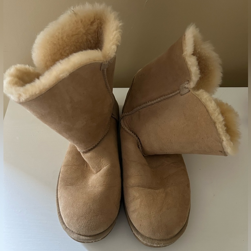 UGG Classic Button II Short Boot in Chestnut - Picture 4 of 7